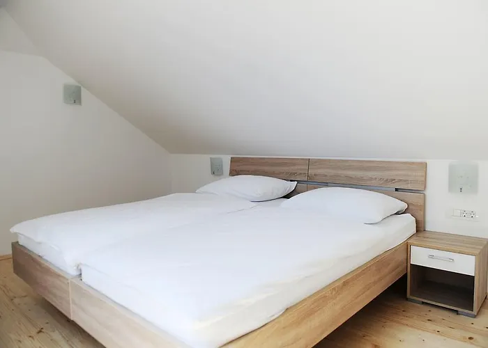 Garni Azur 3* Laibach